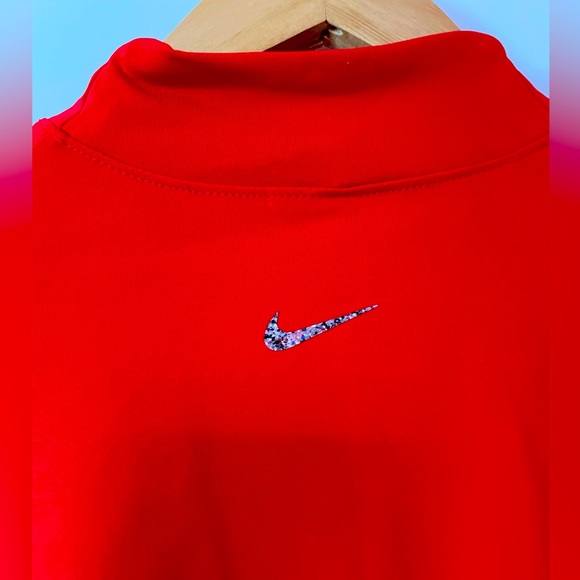 NWT NIKE YOGA DRI-FIT LUXE WOMEN'S LONG SLEEVE CROP TOP - Picture 4 of 10